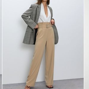 NWT Aritzia Power Pant in Sierra Beige